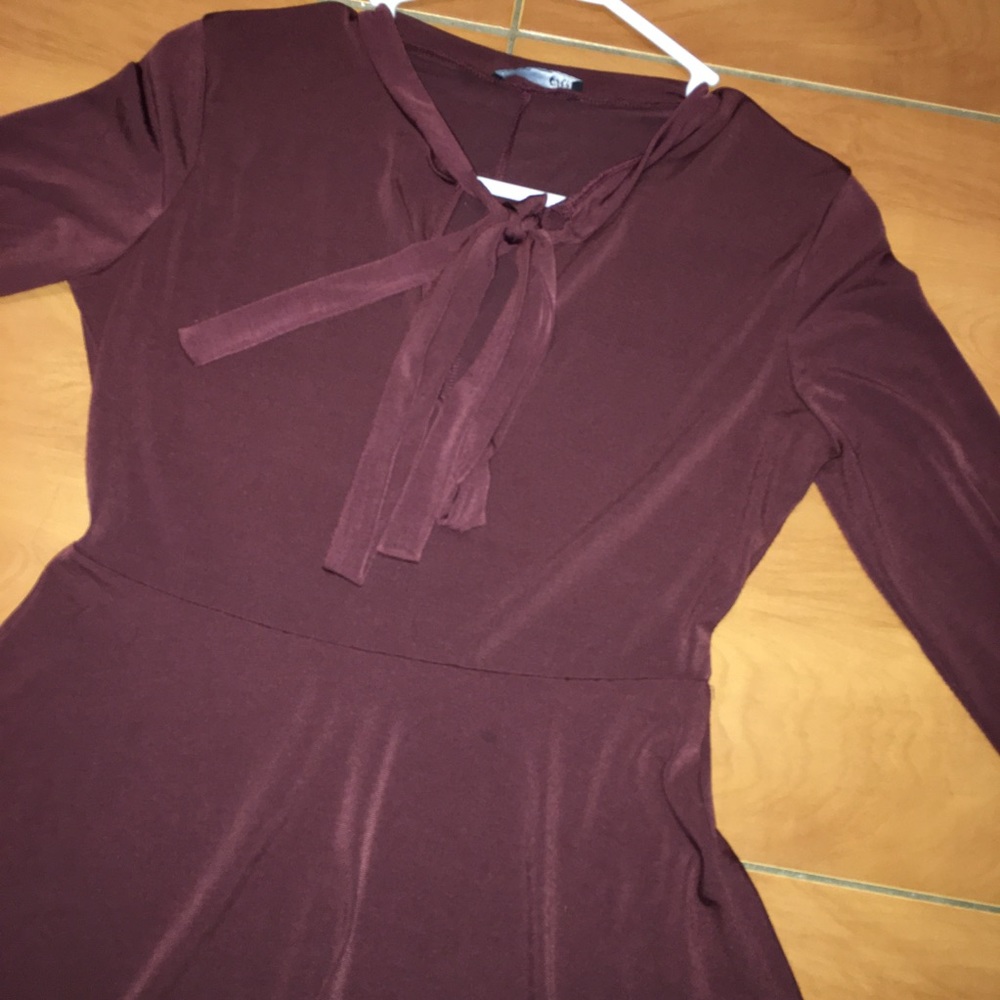Burgundy purple Zara tie dress.  Classy dress. - Picture 5 of 7